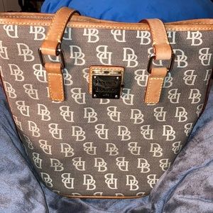 Dooney & Bourke Purse